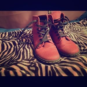 Dr martens maroon canvas shoes